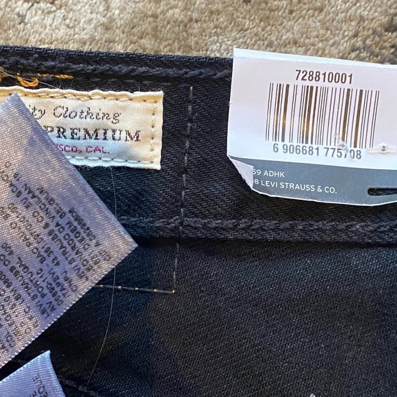 Black Levi's Denim Shorts 24 - Picture 4 of 5